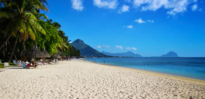 Flic en Flac  Tourism
